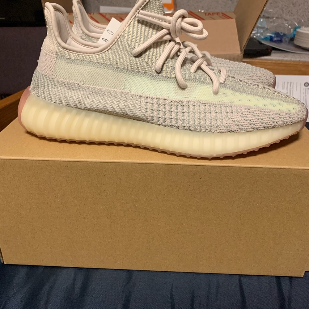 Yeezy 350 V2 Citrin FW3042